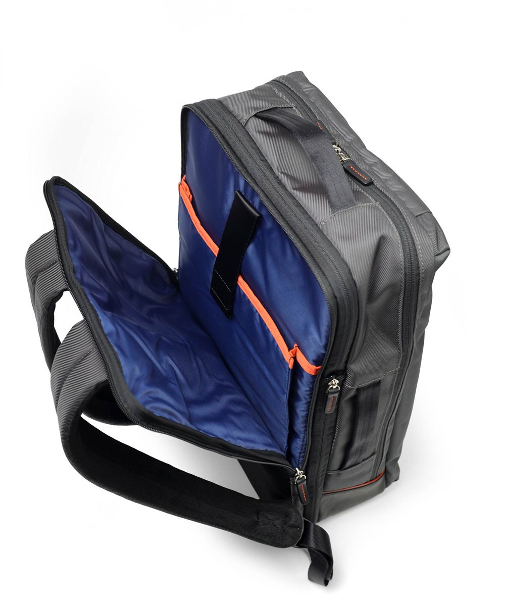 イズイット ラップトップII リュック B4 エキスパンダブル 2層【2025年秋 / TBS 金曜ドラマ使用商品】