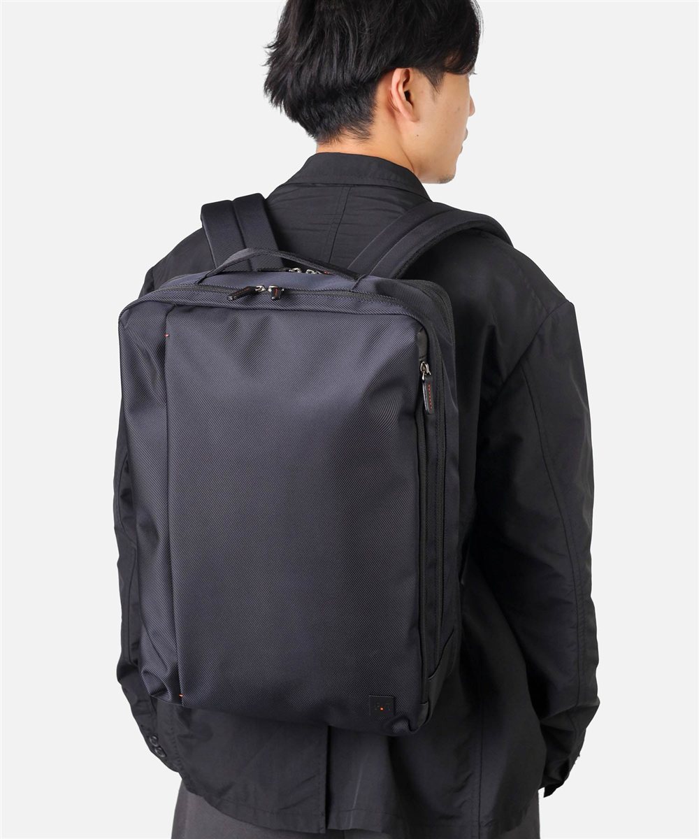 イズイット ラップトップII リュック B4 エキスパンダブル 2層【2025年秋 / TBS 金曜ドラマ使用商品】