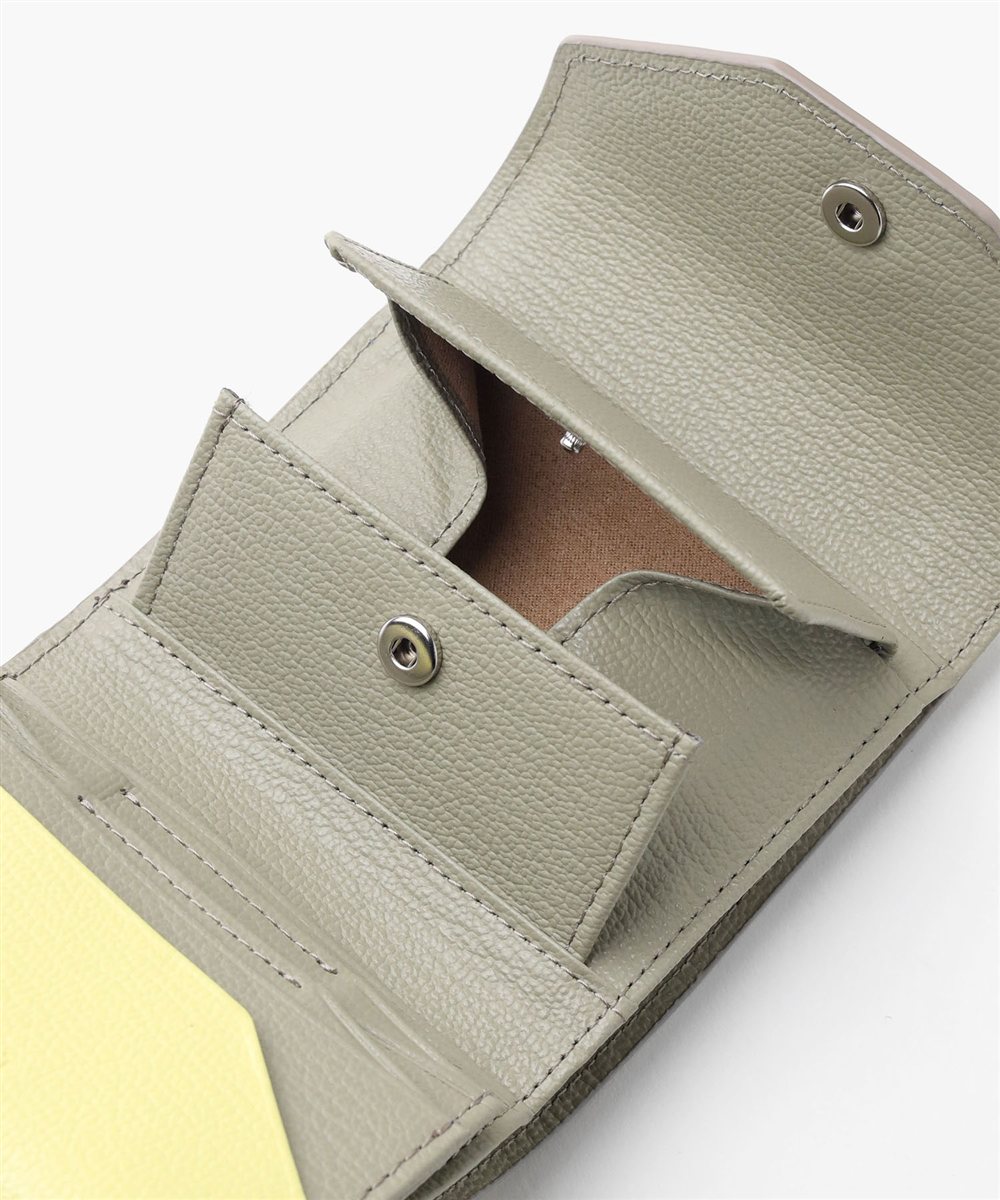 イズイット シュリー 二つ折り財布 BOX型小銭入れ カード段7