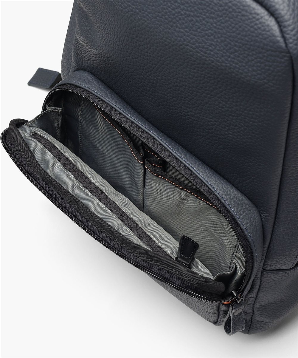 イズイット プロ ビジネスリュック A4 セットアップ対応 オーガナイザー付属