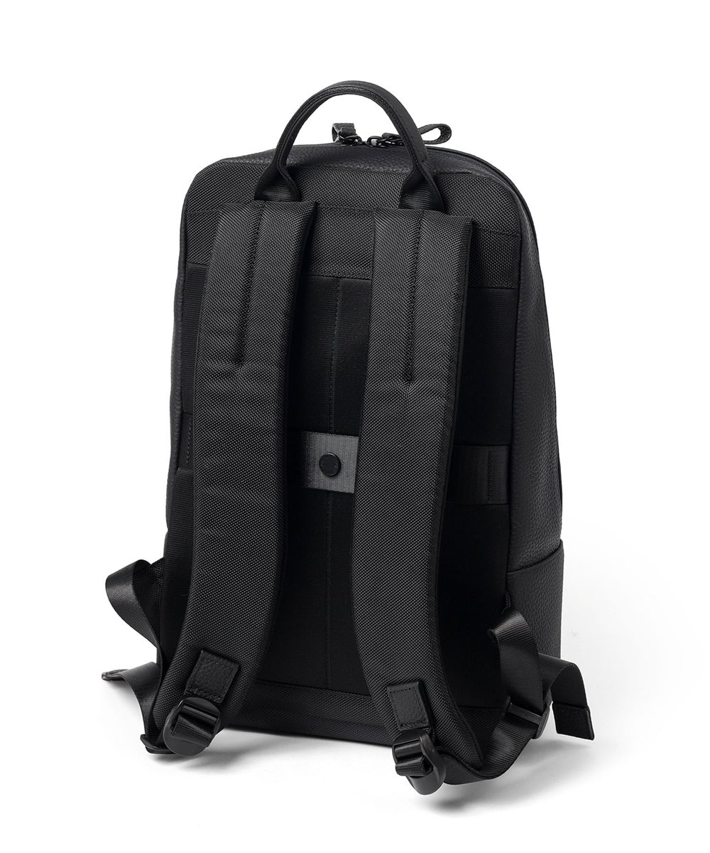 イズイット プロ ビジネスリュック A4 セットアップ対応 オーガナイザー付属