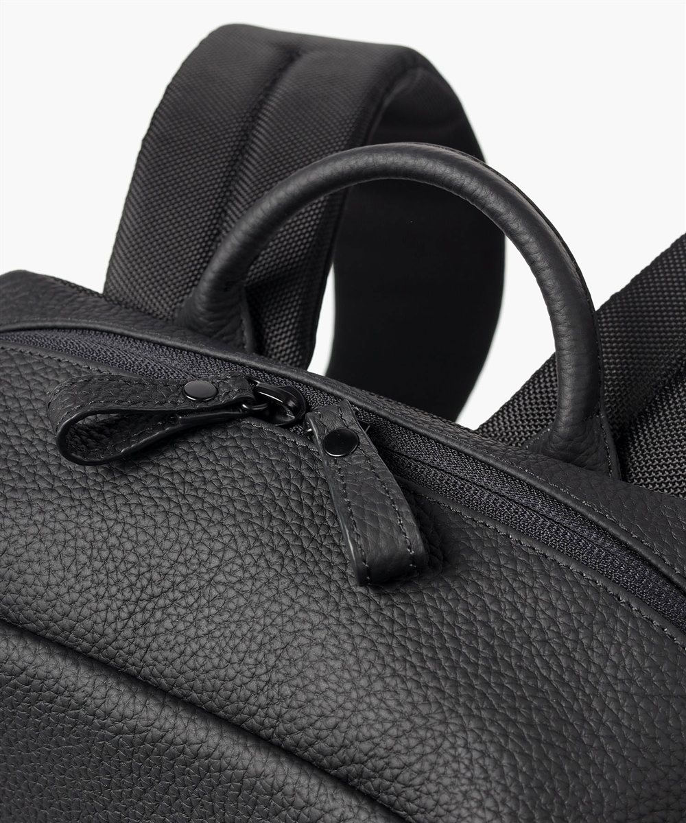 イズイット プロ ビジネスリュック B4 セットアップ対応 オーガナイザー付属