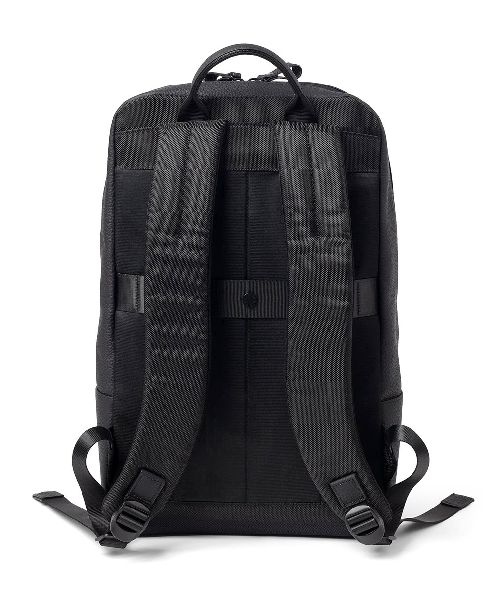 イズイット プロ ビジネスリュック B4 セットアップ対応 オーガナイザー付属