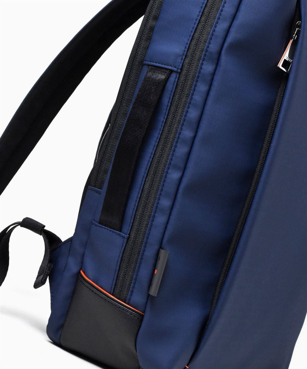 イズイット ラップトップコート ビジネスリュック A4 13インチPC対応 セットアップ対応 【2025年秋 / TBS火曜ドラマ使用商品】