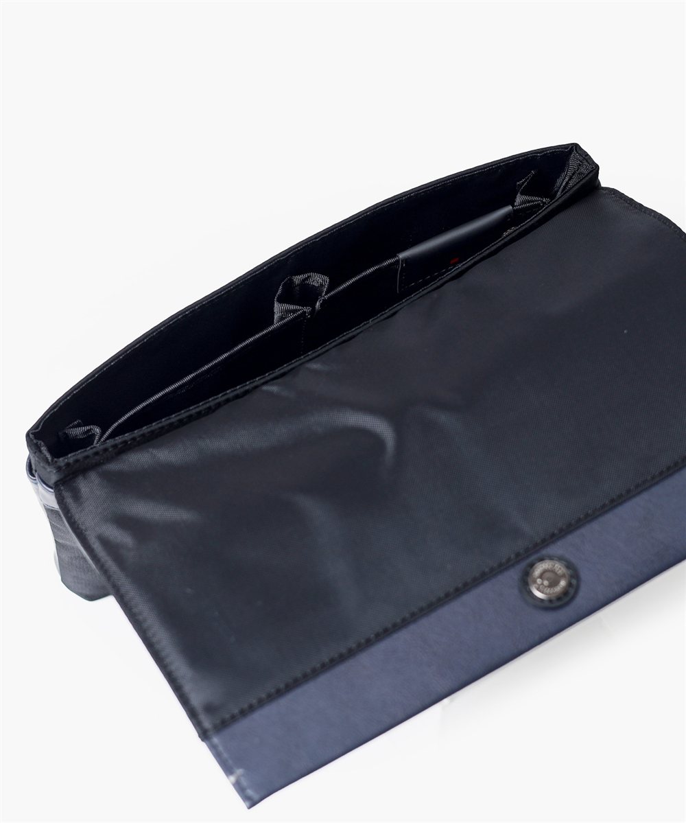 イズイット ハンソン クラッチ兼ショルダーバッグ