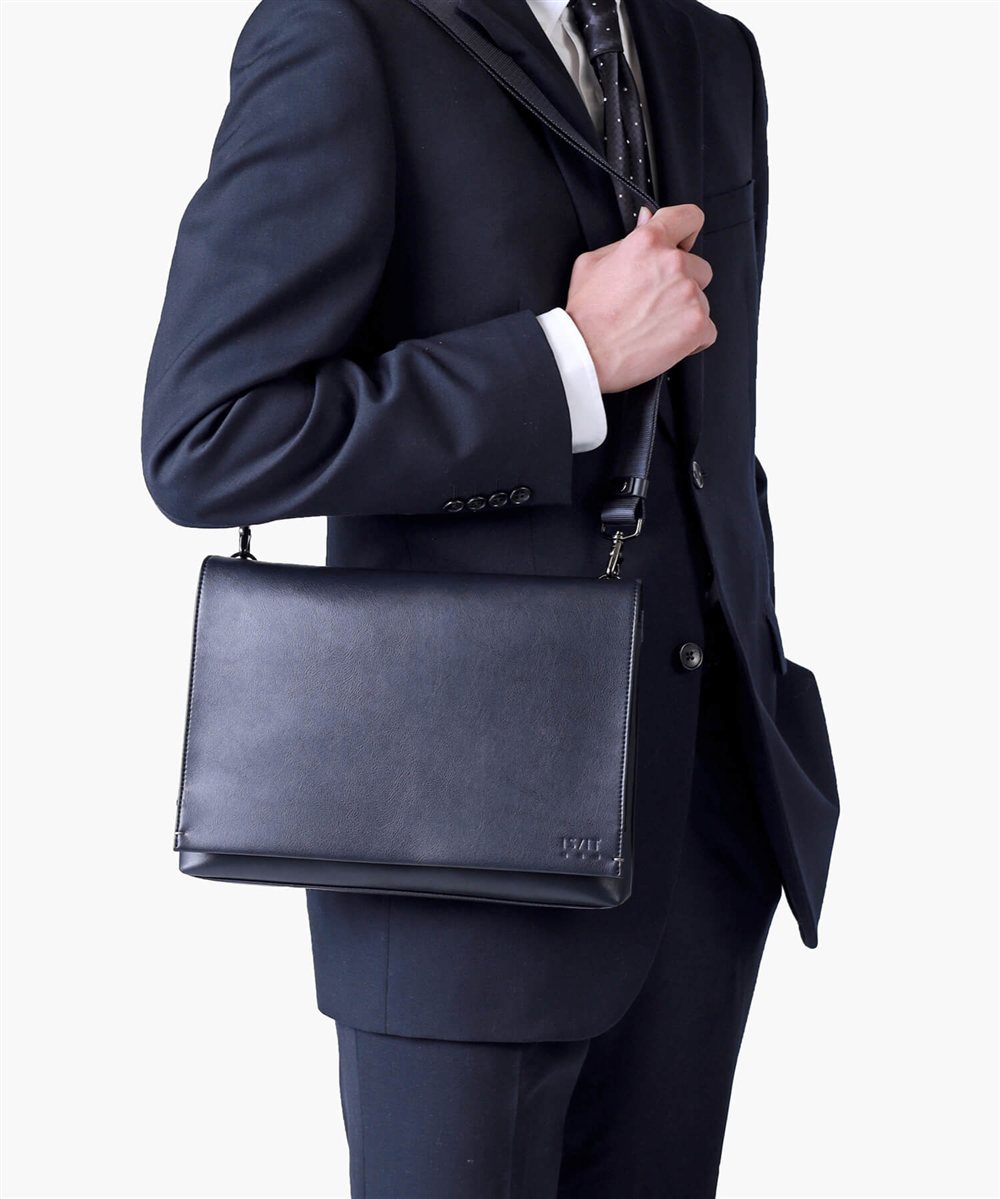 イズイット ハンソン クラッチ兼ショルダーバッグ B5