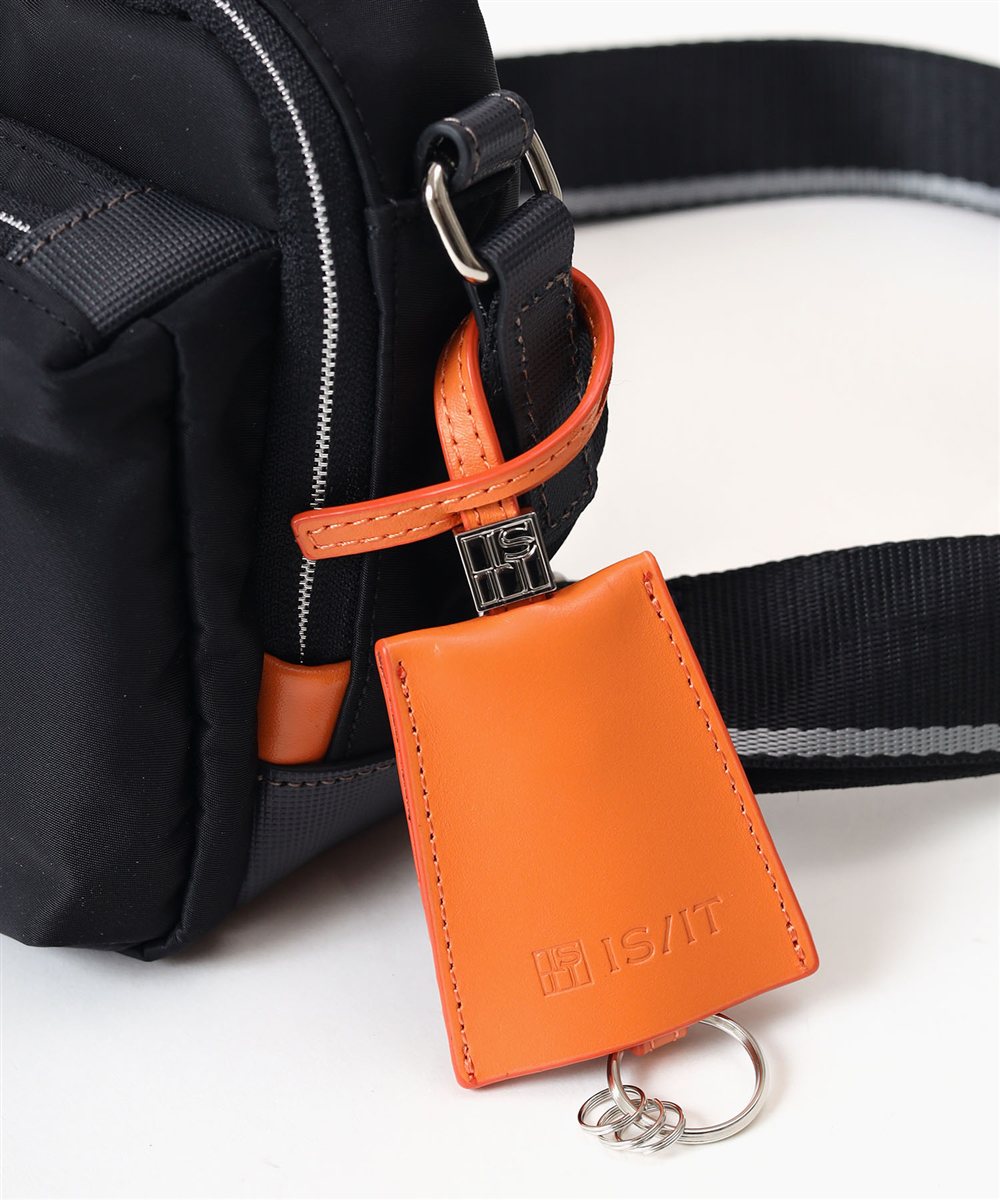 イズイット  フロント ミニショルダーバッグ