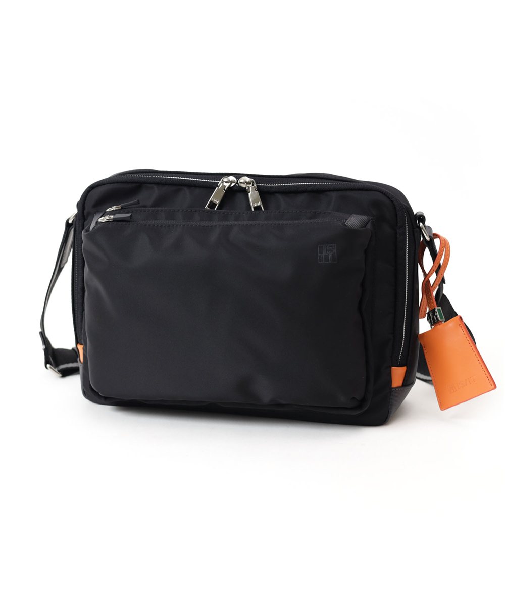 イズイット フロント ショルダーバッグ B5