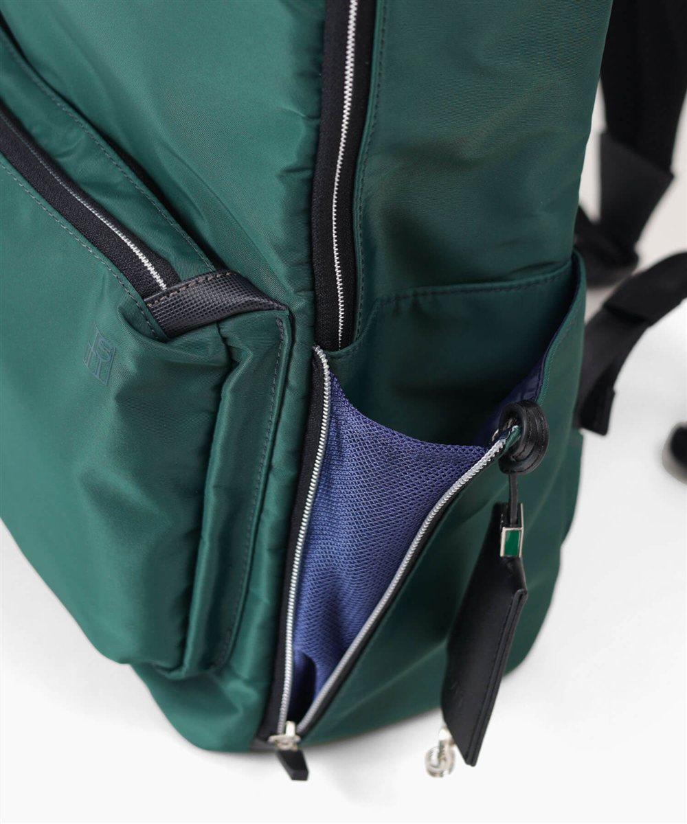 イズイット フロント リュック A4【2025年夏 / 読売テレビ 木曜ドラマ使用商品】