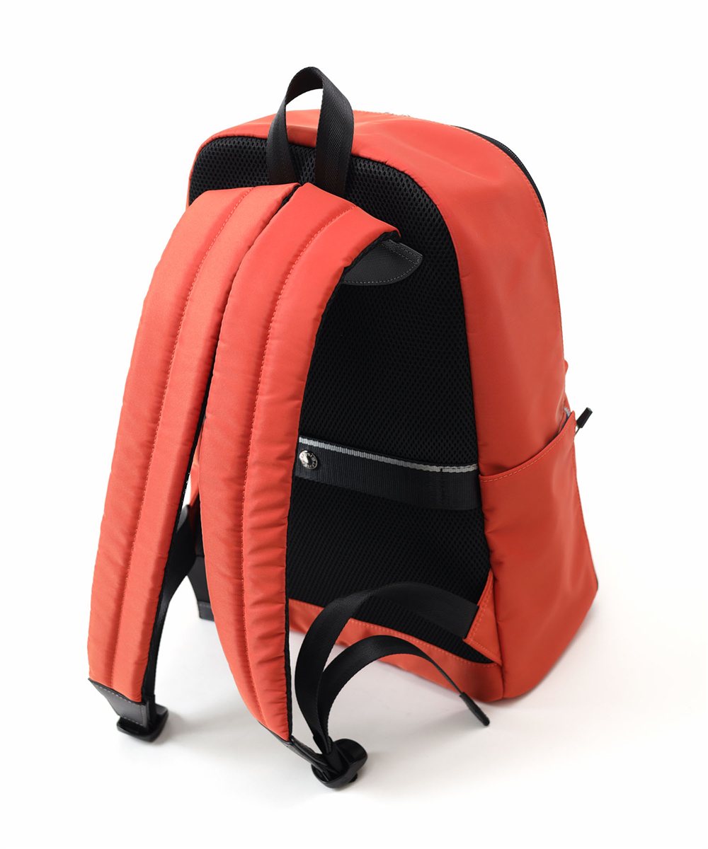 イズイット フロント リュック A4【2025年夏 / 読売テレビ 木曜ドラマ使用商品】