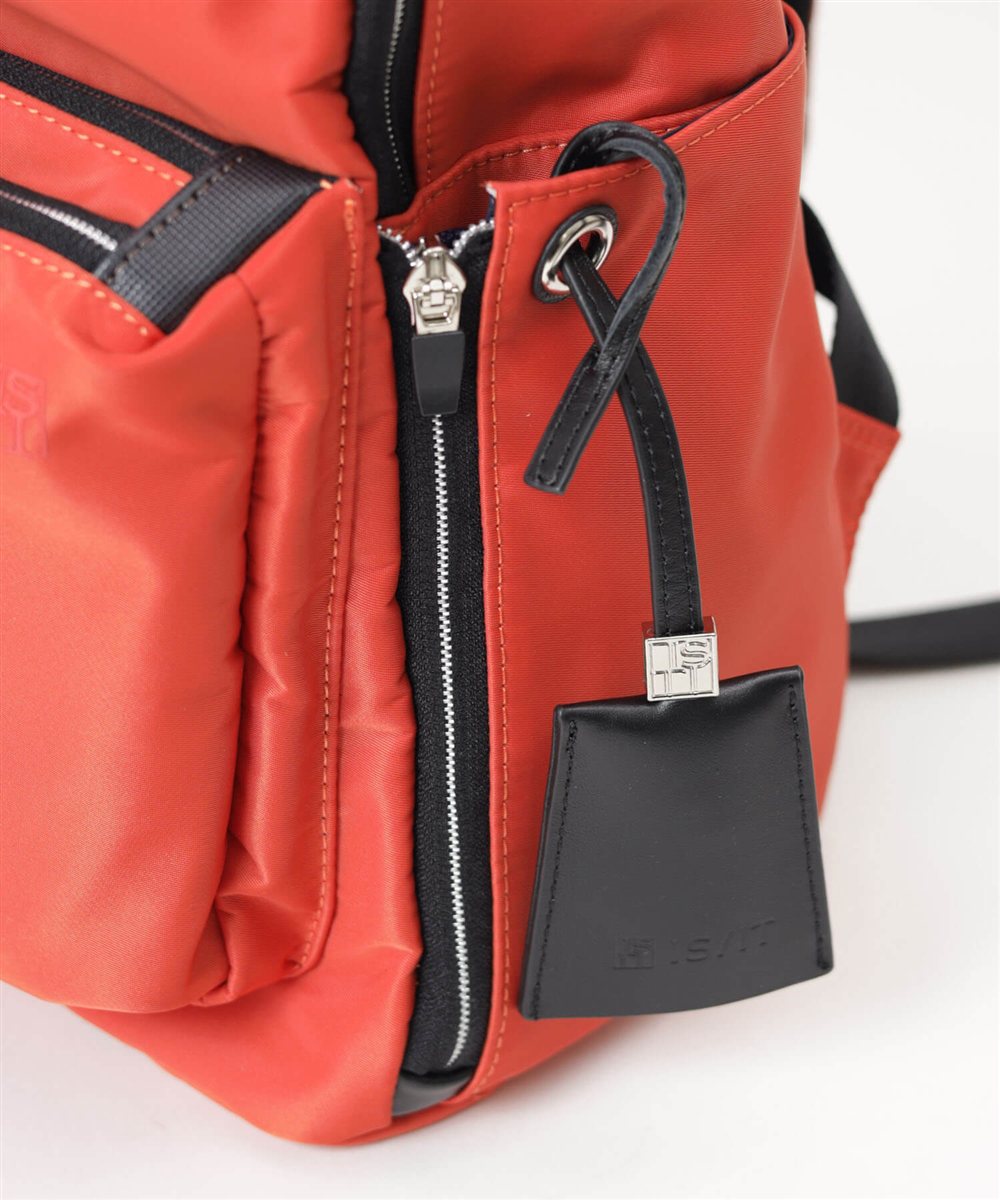 イズイット フロント リュック A4【2025年夏 / 読売テレビ 木曜ドラマ使用商品】