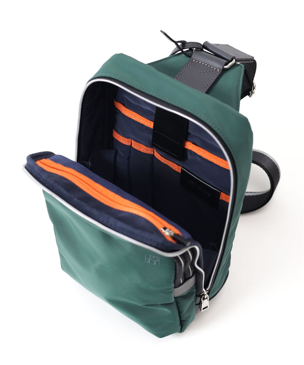 イズイット フロント ワンショルダーバッグ