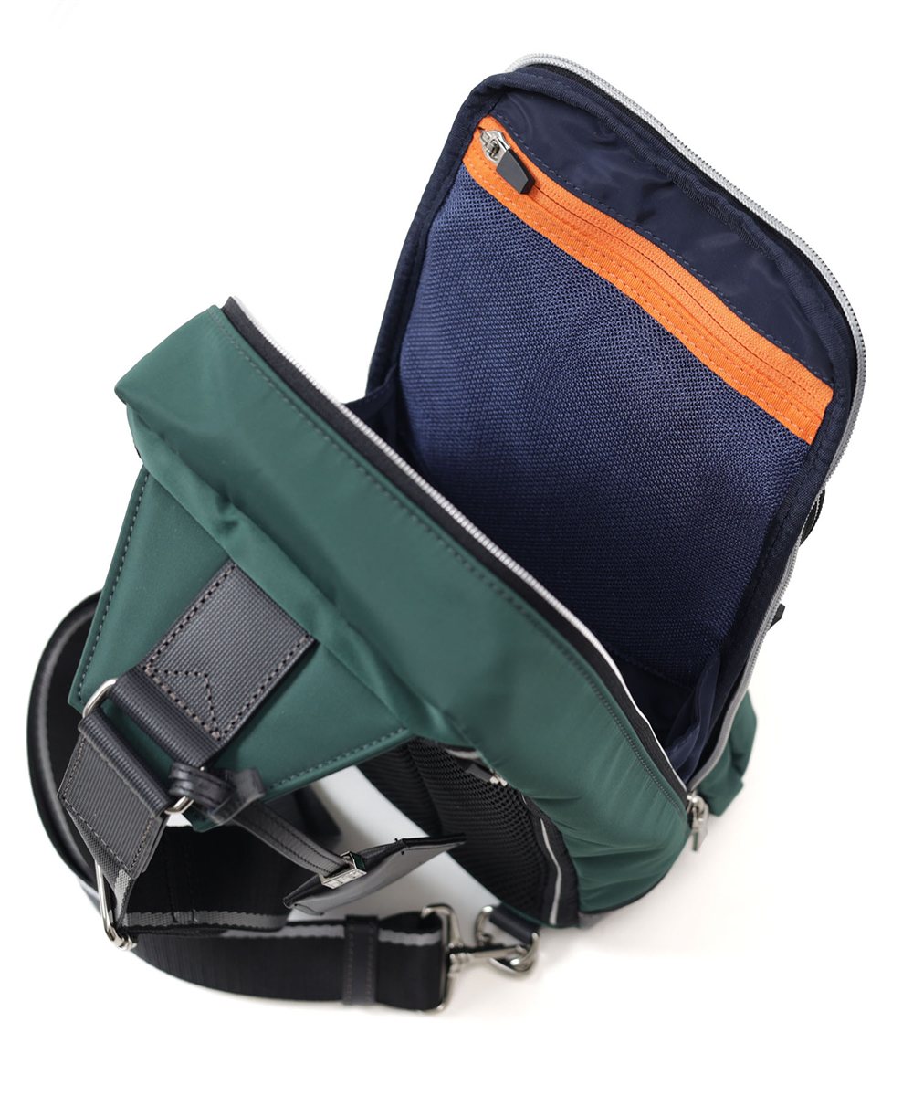 イズイット フロント ワンショルダーバッグ