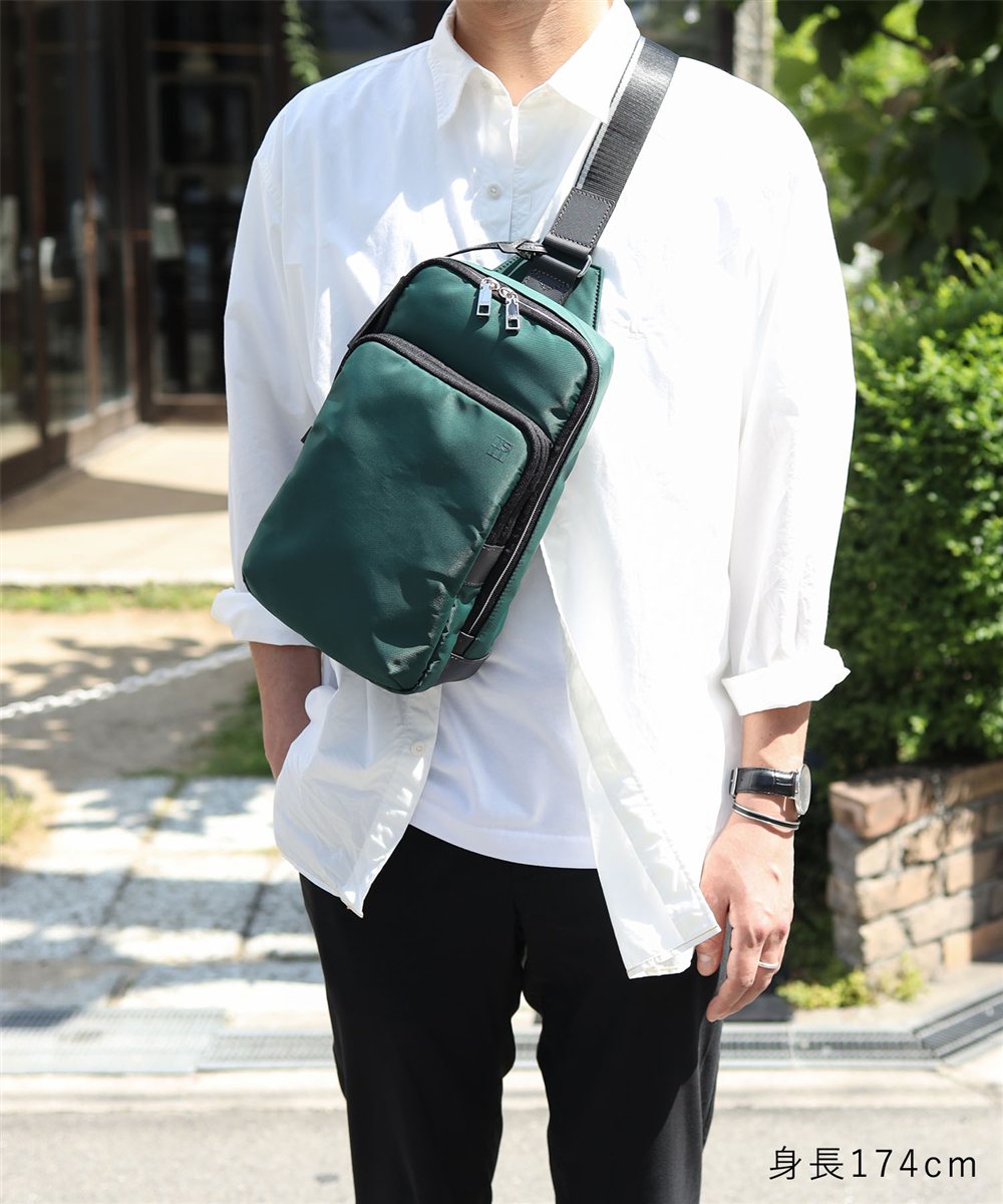 イズイット フロント ワンショルダーバッグ