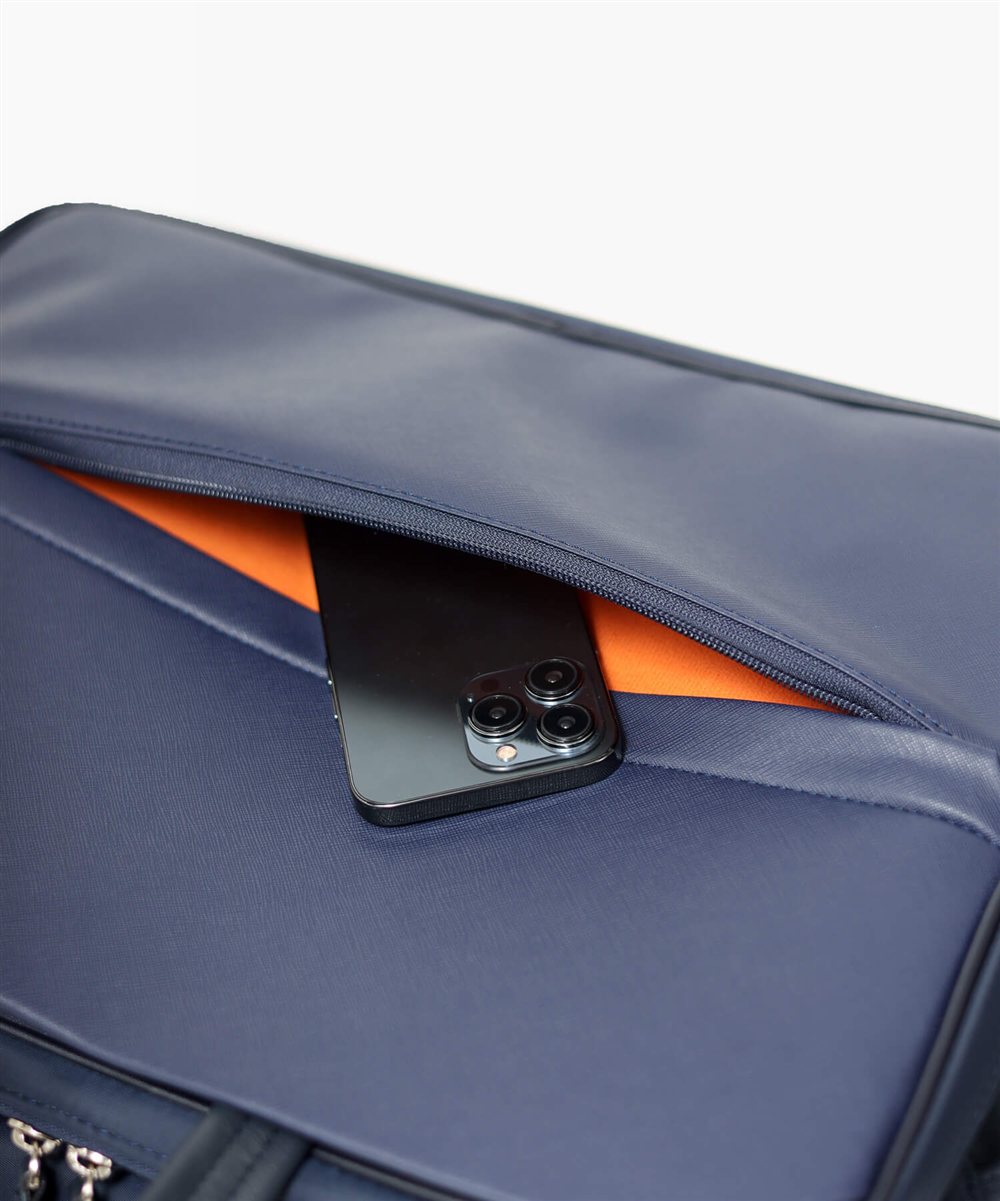 イズイット サフィールII ビジネスバッグ B4 3WAY Wルーム セットアップ対応 【2025年夏 / テレビ朝日水曜ドラマ使用商品】