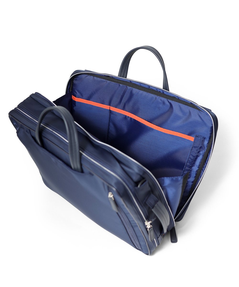 イズイット サフィールII ビジネスバッグ B4 3WAY Wルーム セットアップ対応 【2025年夏 / テレビ朝日水曜ドラマ使用商品】