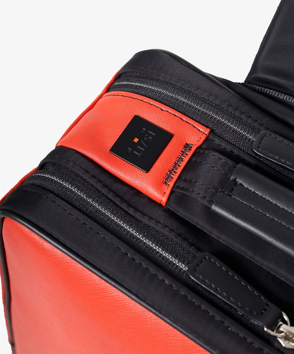 イズイット サフィールII ビジネスバッグ B4 3WAY Wルーム セットアップ対応 【2025年夏 / テレビ朝日水曜ドラマ使用商品】