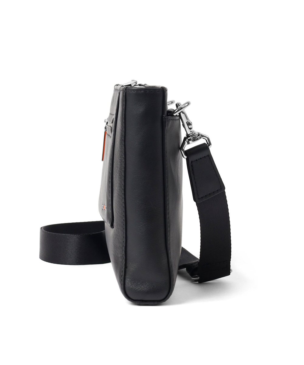 イズイット スペア レザークラッチ兼用ショルダーバッグ 2WAY