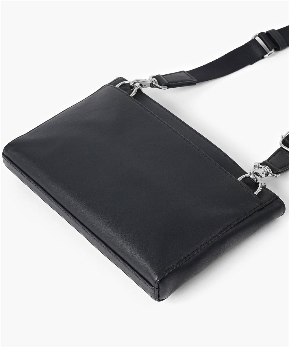 イズイット スペア レザークラッチ兼用ショルダーバッグ 2WAY