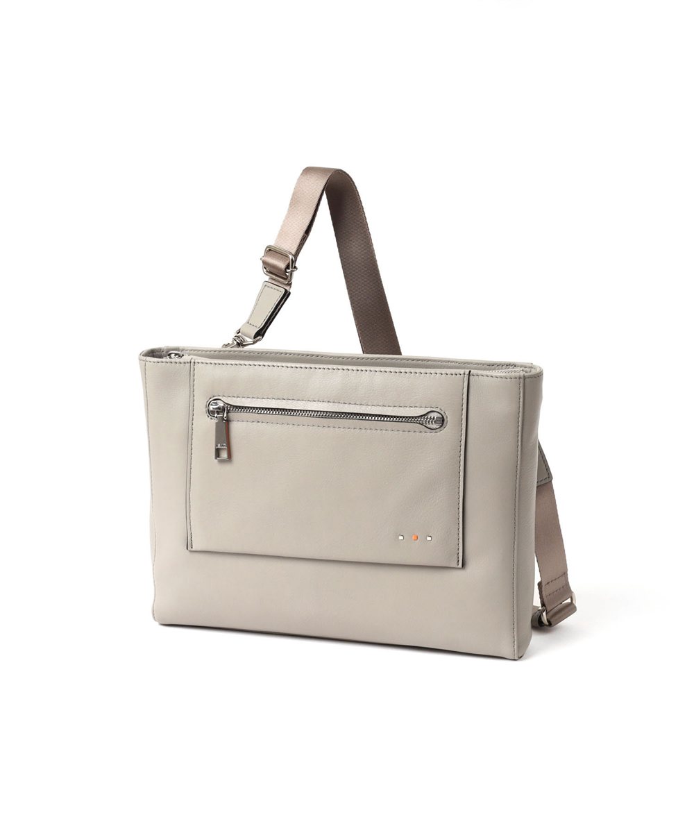 イズイット スペア レザークラッチ兼用ショルダーバッグ B5 2WAY