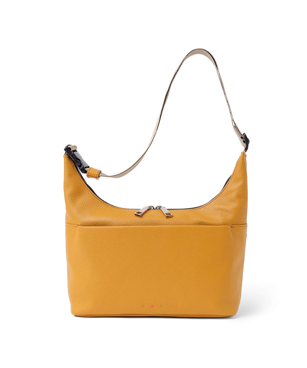 イズイット ショルン レザーショルダーバッグ B5【S26KE】