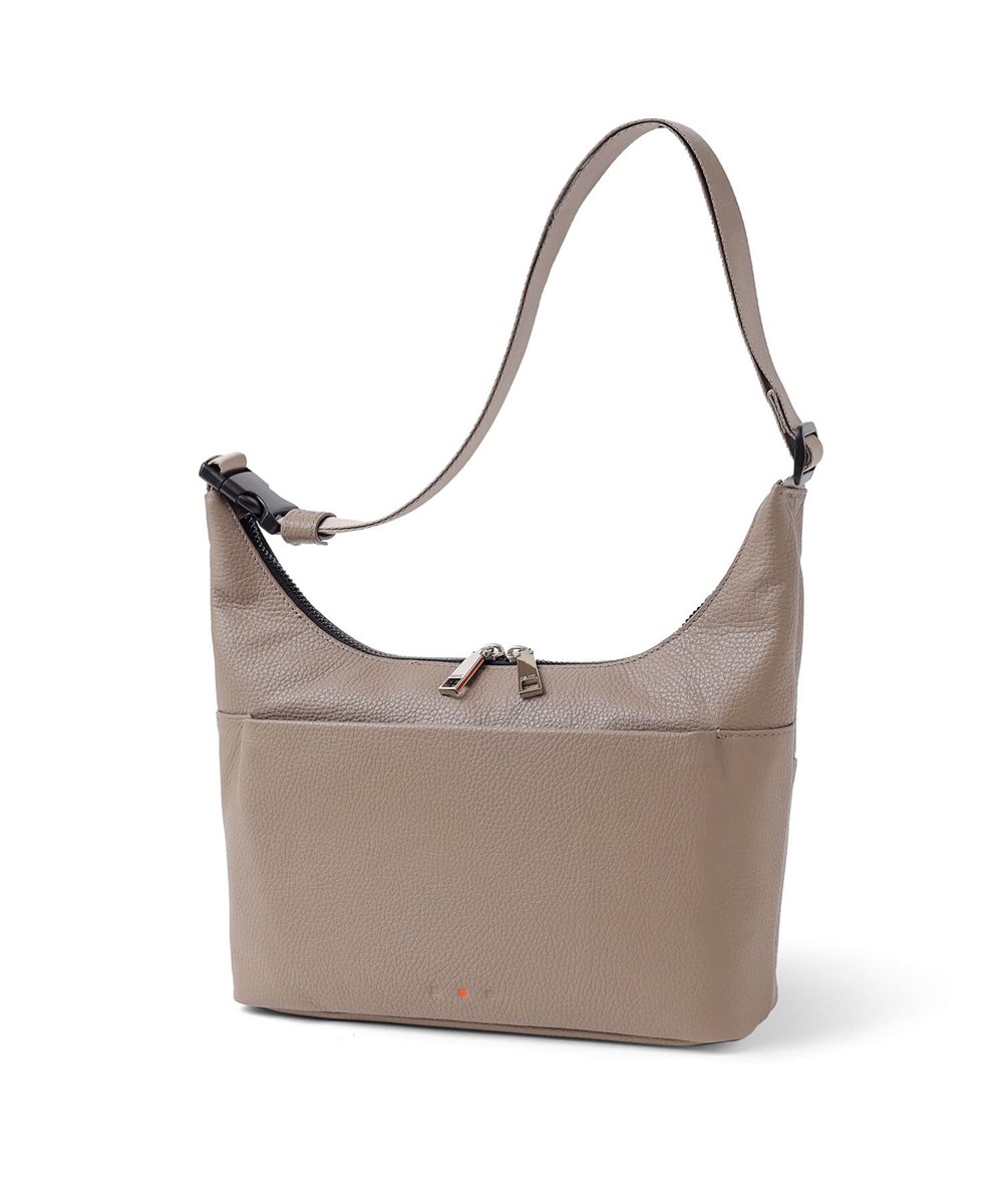 イズイット ショルン レザーショルダーバッグ B5【S26KE】