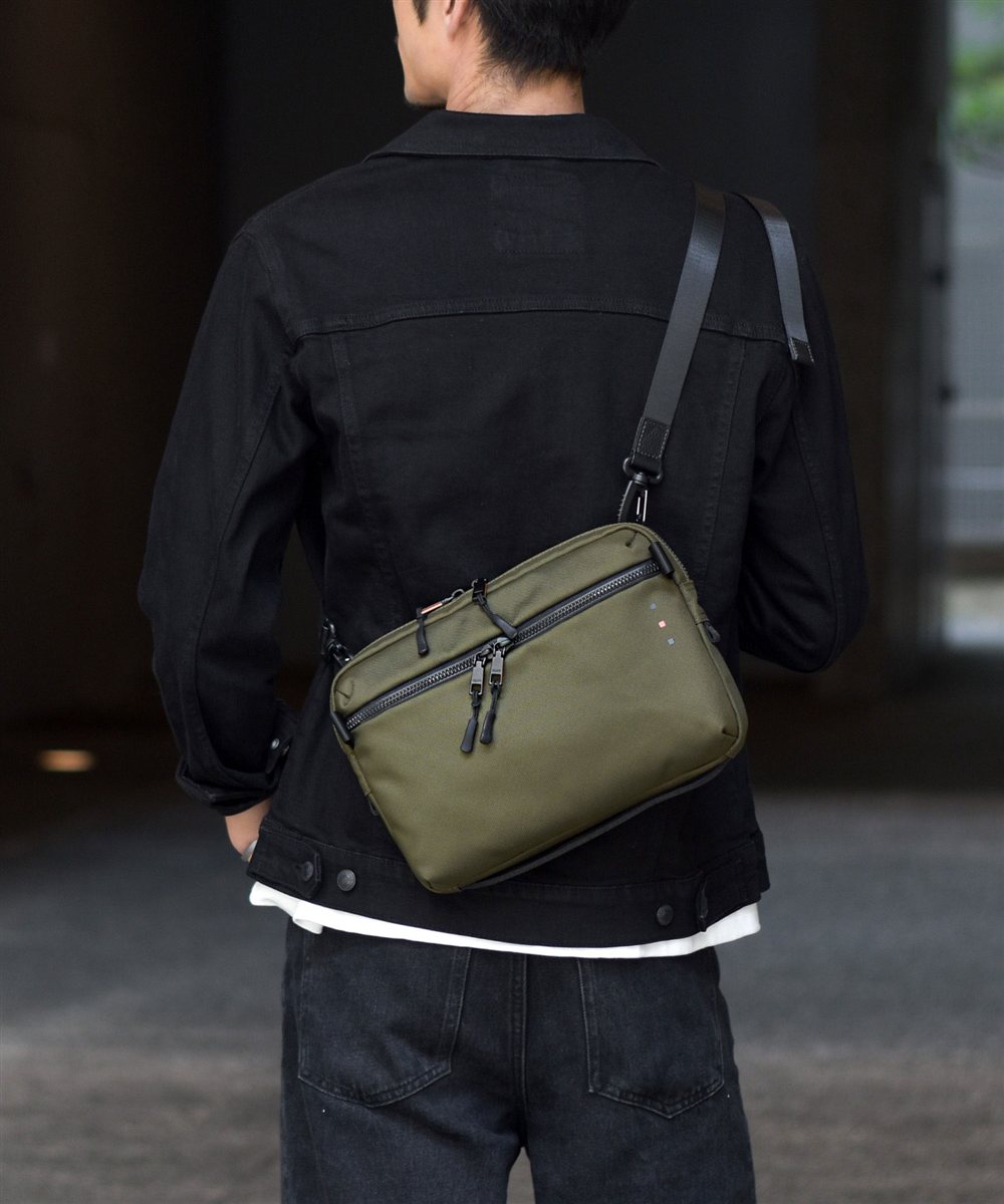 イズイット ミリスト ショルダーバッグ 2WAY