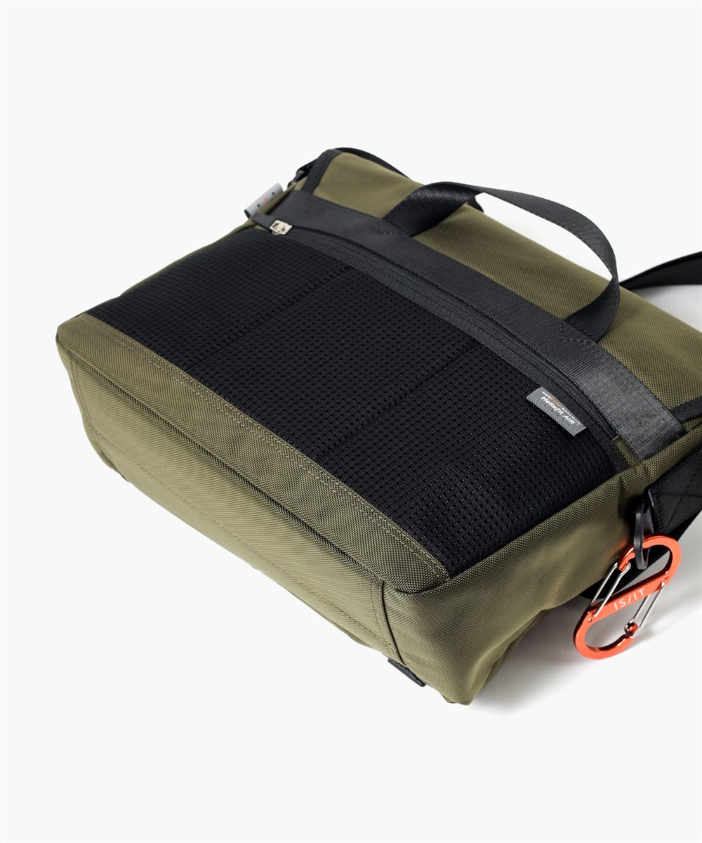 イズイット ミリスト メッセンジャーバッグ B5