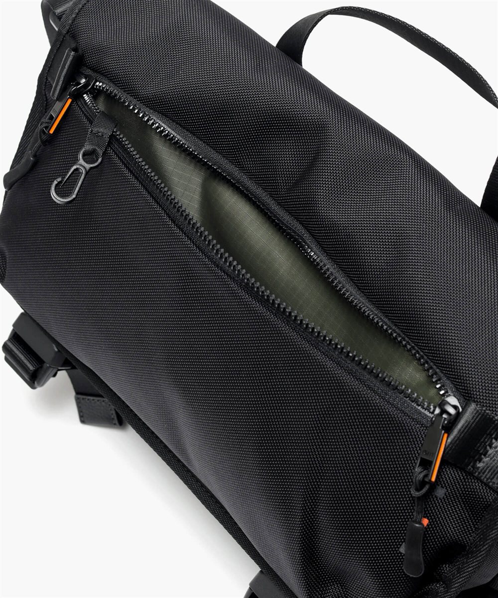 イズイット ミリスト メッセンジャーバッグ B5