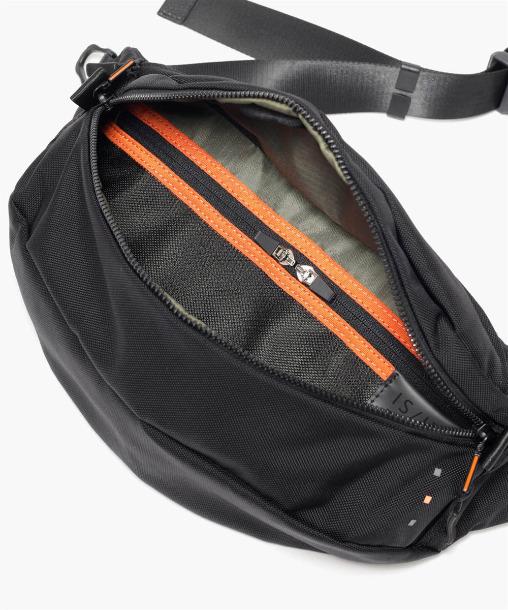 イズイット ミリスト ワンショルダーバッグ