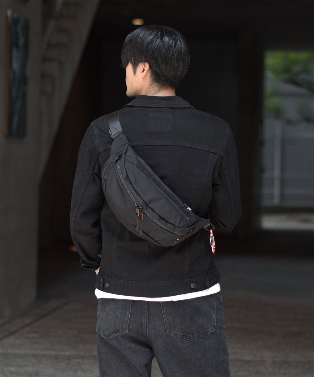 イズイット ミリスト ワンショルダーバッグ