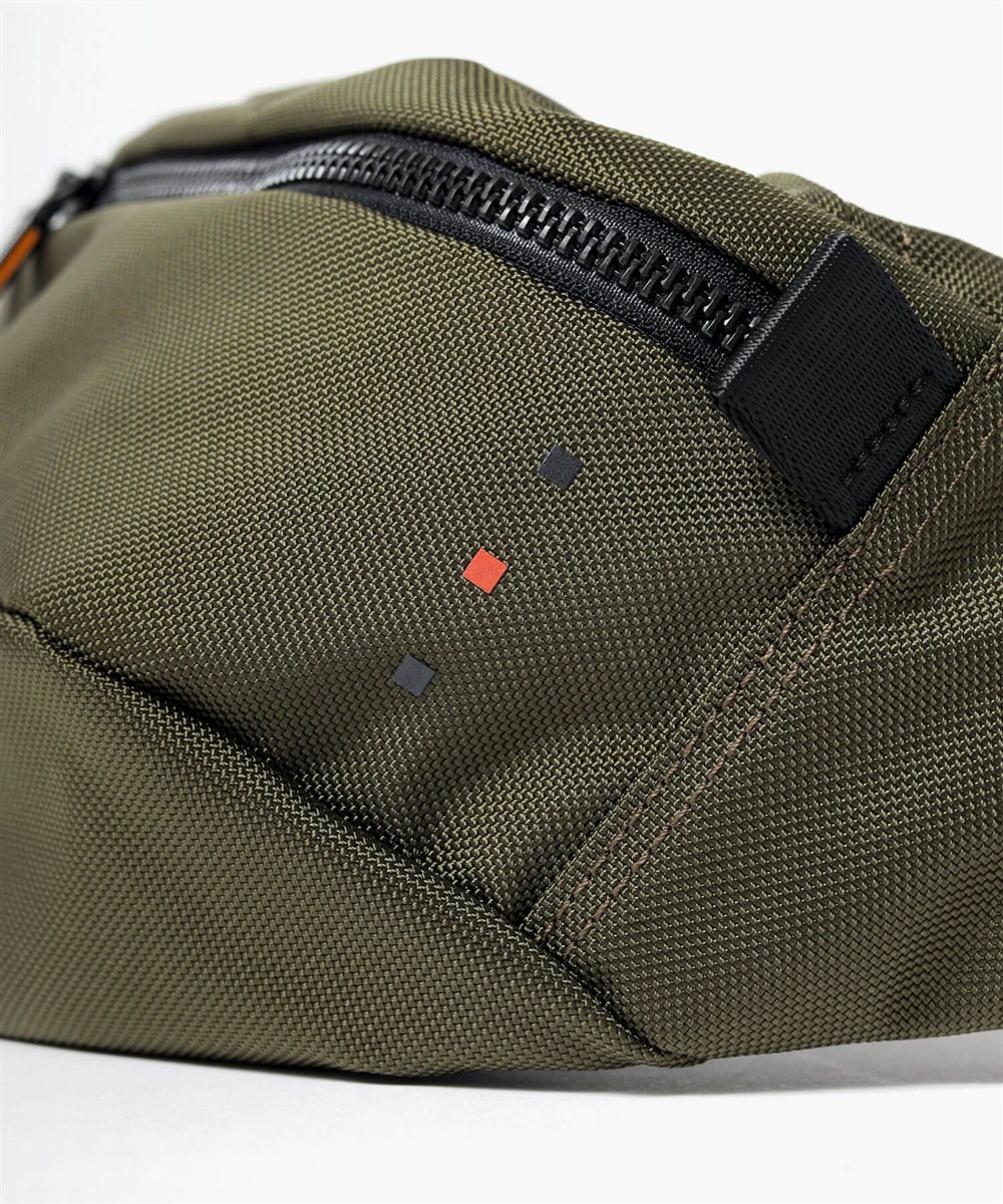 イズイット ミリスト ワンショルダーバッグ