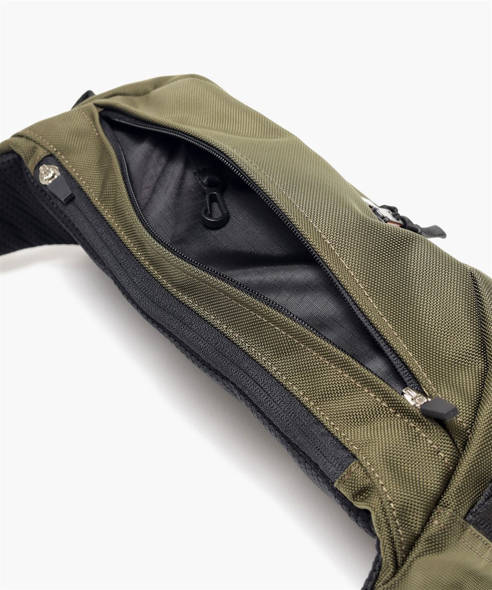 イズイット ミリスト ワンショルダーバッグ