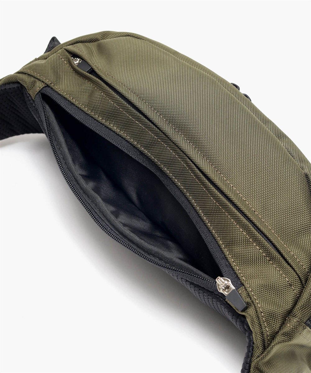 イズイット ミリスト ワンショルダーバッグ