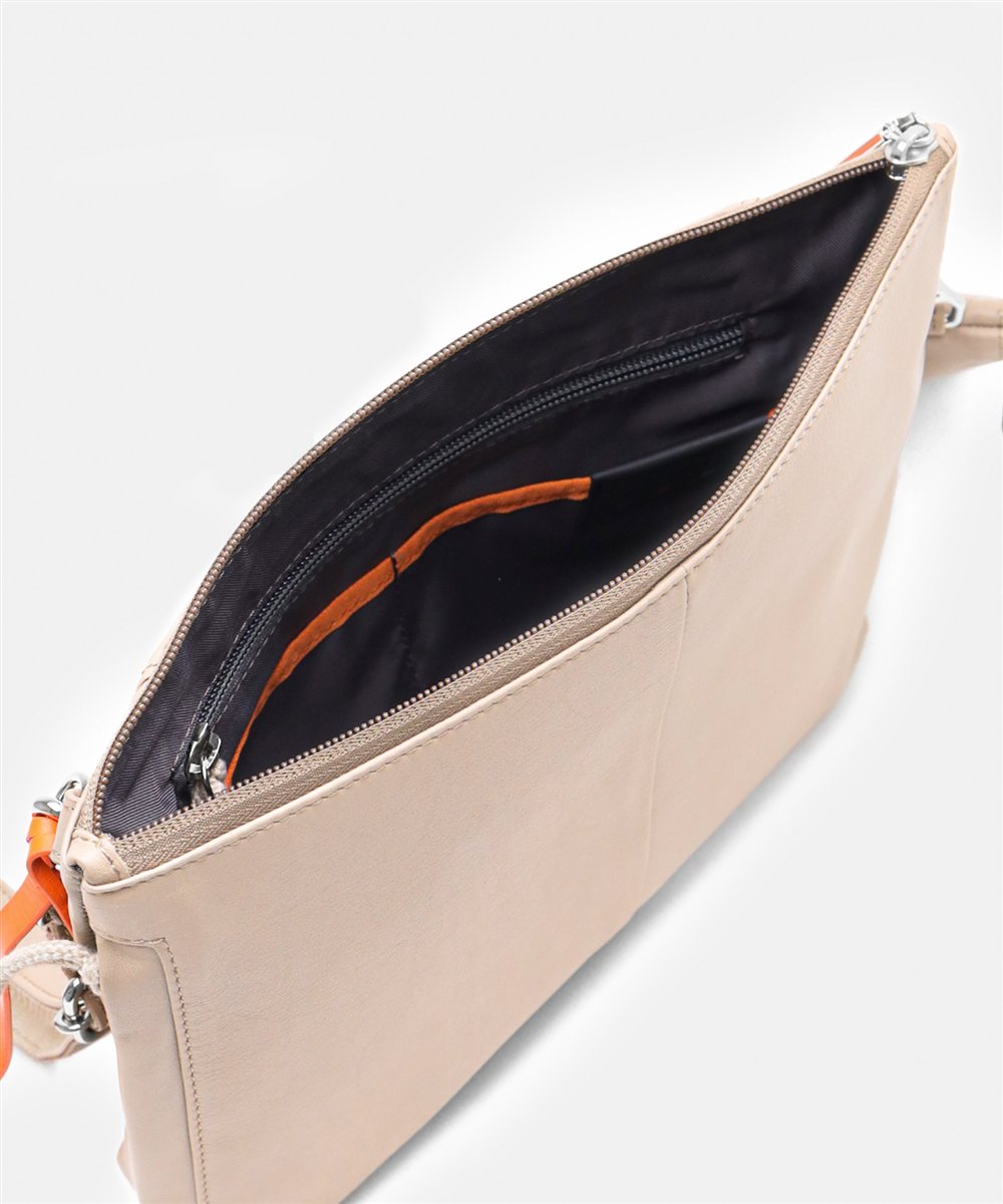 イズイット ディッシュ レザーショルダーバッグ 兼用 クラッチバッグ B5