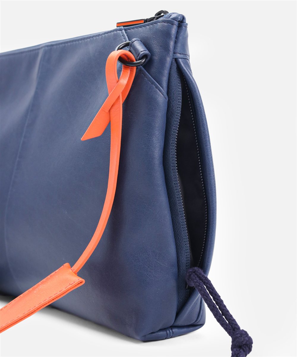 イズイット ディッシュ レザーショルダーバッグ 兼用 クラッチバッグ B5