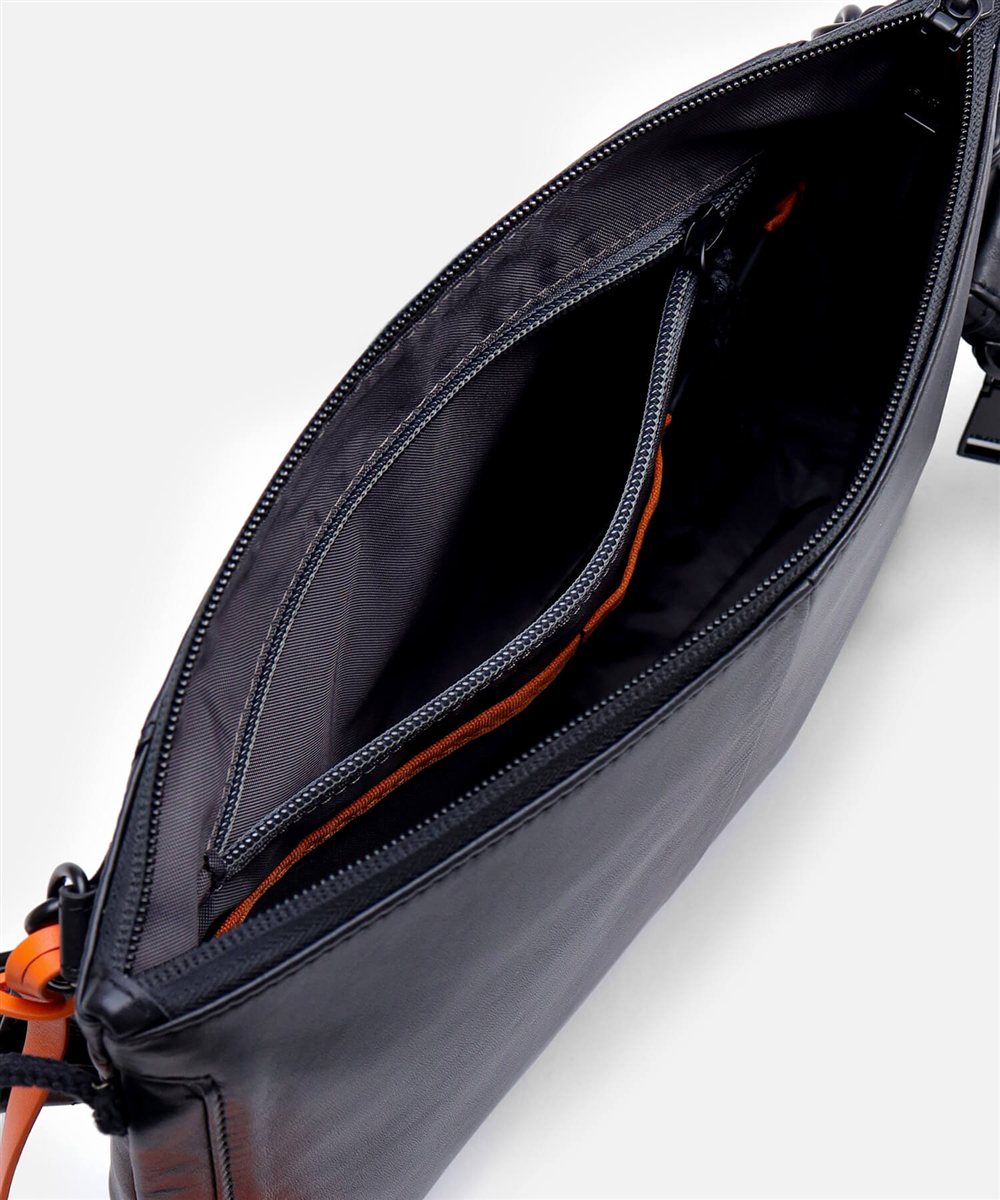 イズイット ディッシュ レザーショルダーバッグ 兼用 クラッチバッグ B5