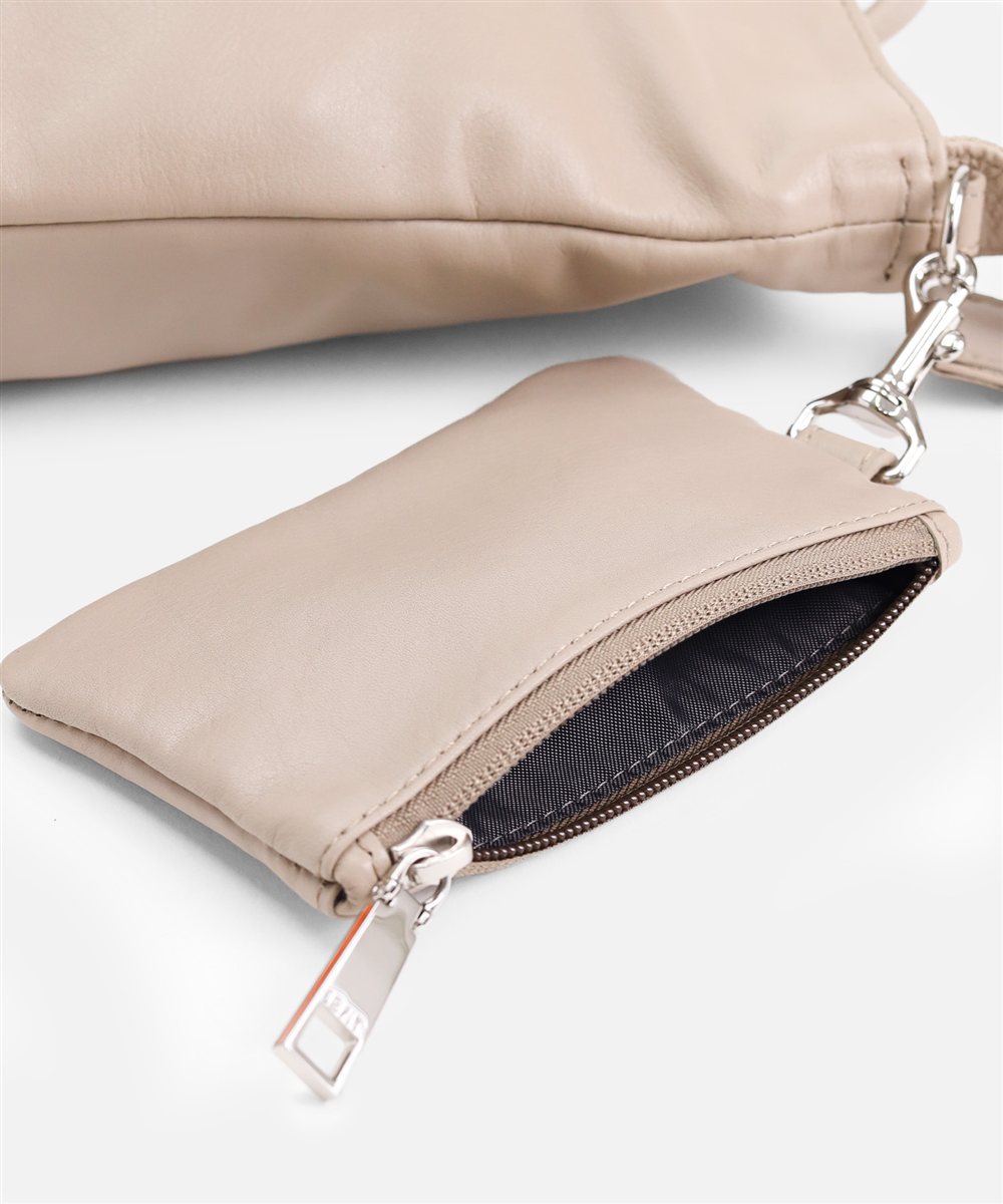 イズイット ディッシュ レザートートバッグ 2WAY A4