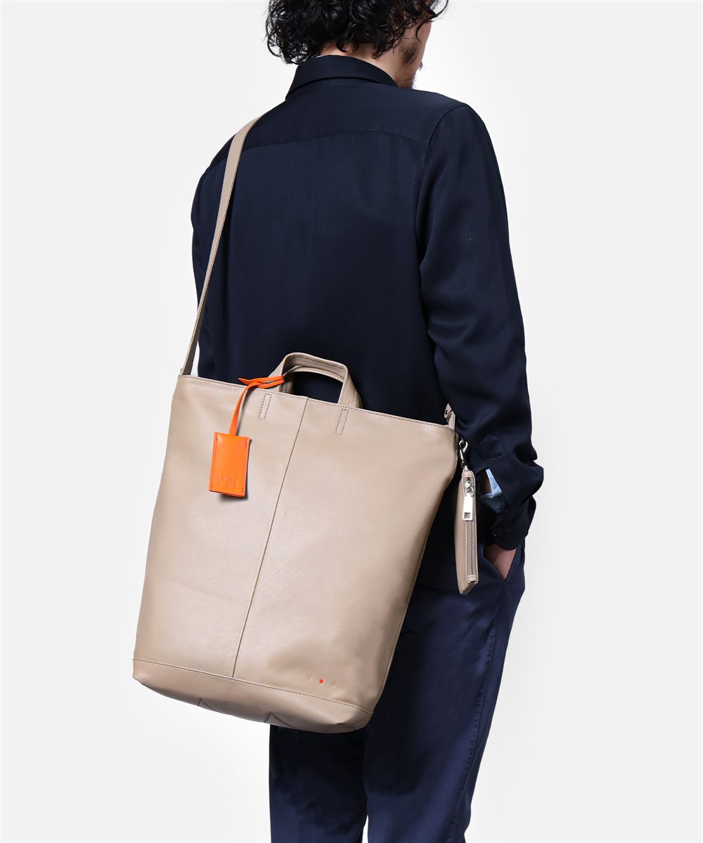 イズイット ディッシュ レザートートバッグ 2WAY B4