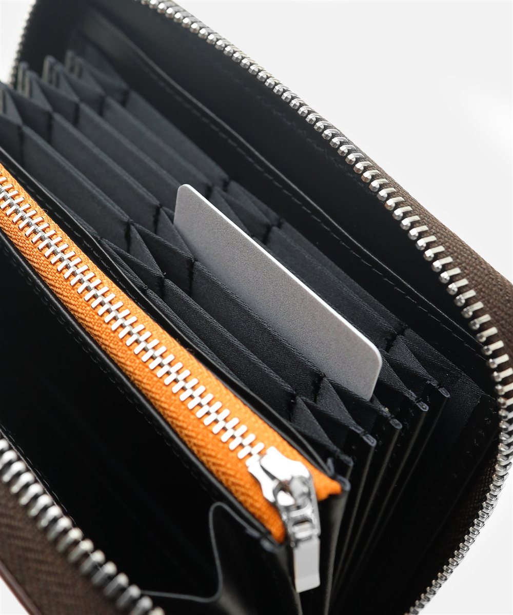 イズイット ピール セミ長財布 カード段16