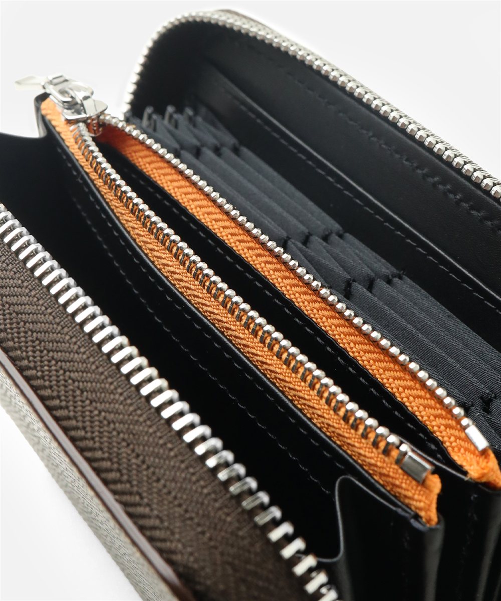 イズイット ピール セミ長財布 カード段16