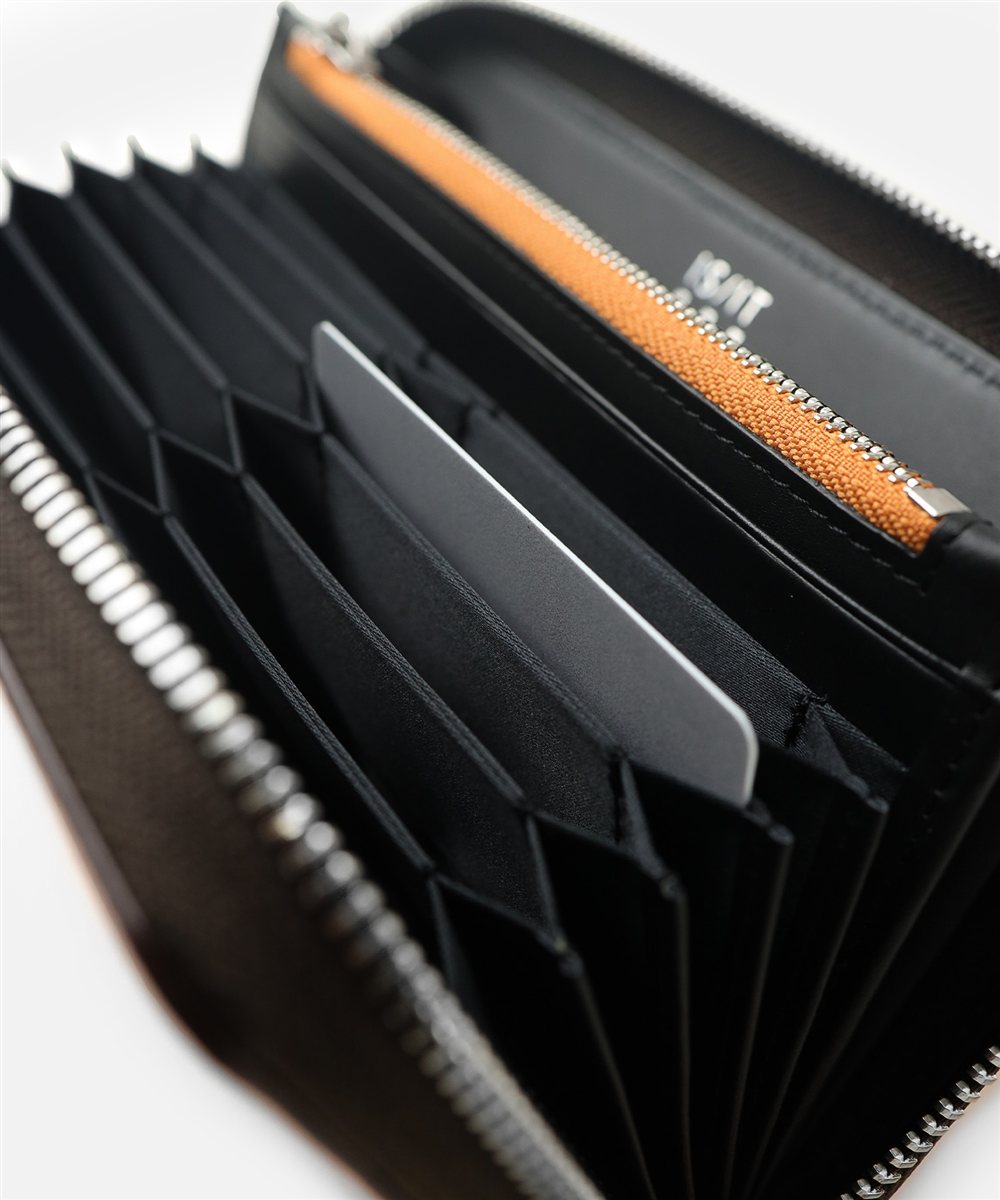 イズイット ピール ラウンドファスナー長財布 カード段16