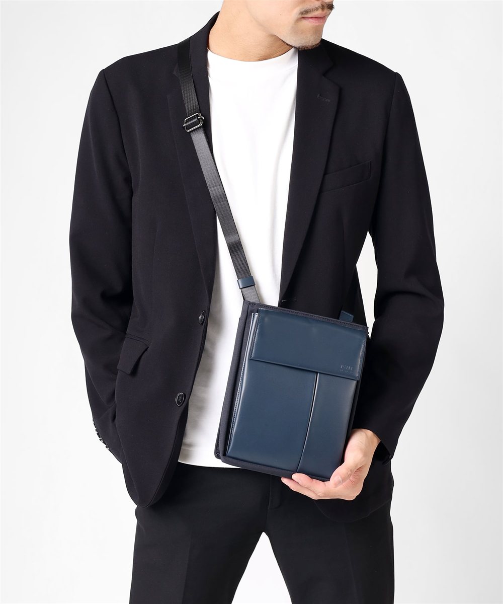 イズイット ミニット ミニショルダーバッグ