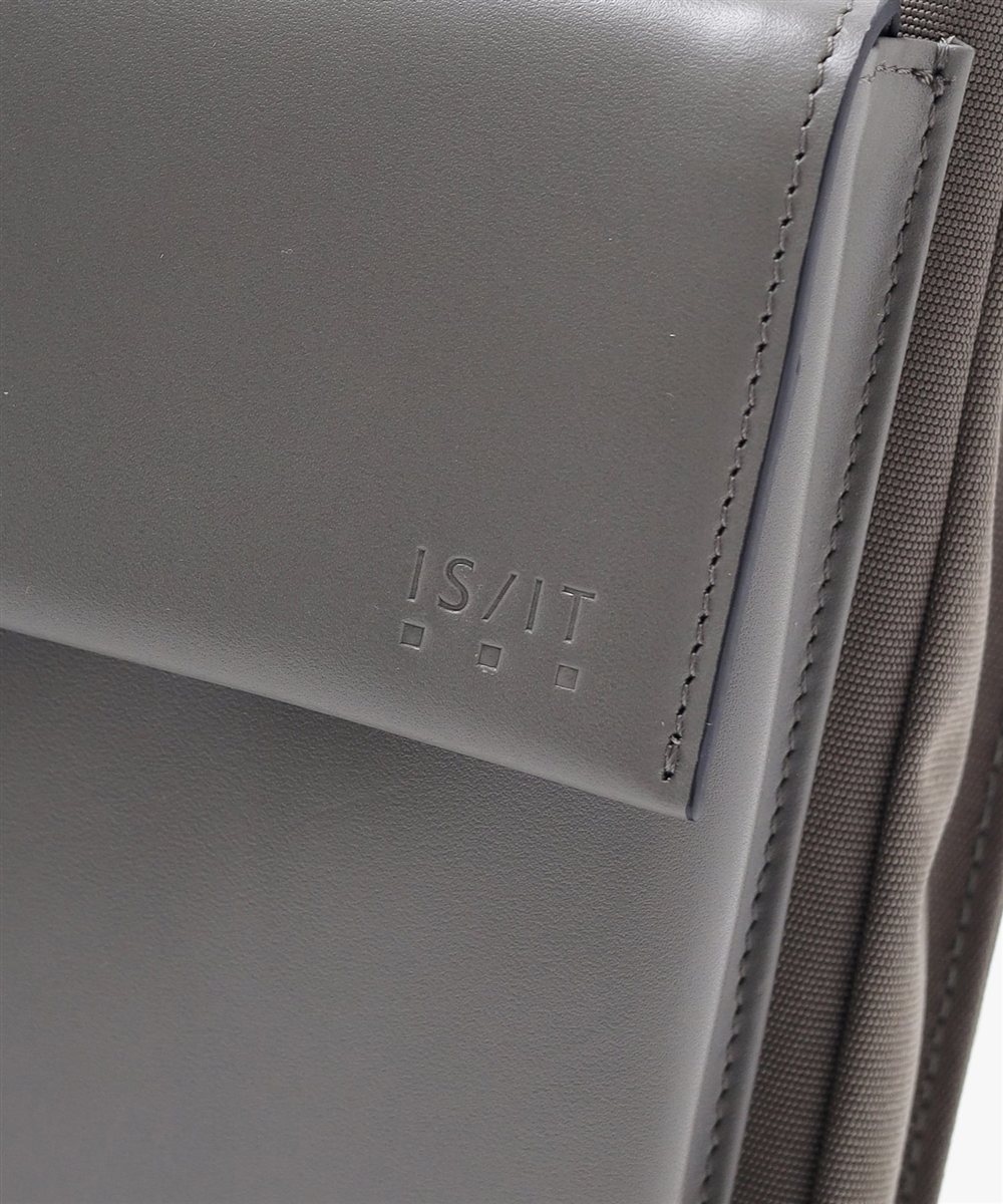 イズイット ミニット クラッチ兼用ショルダーバッグ