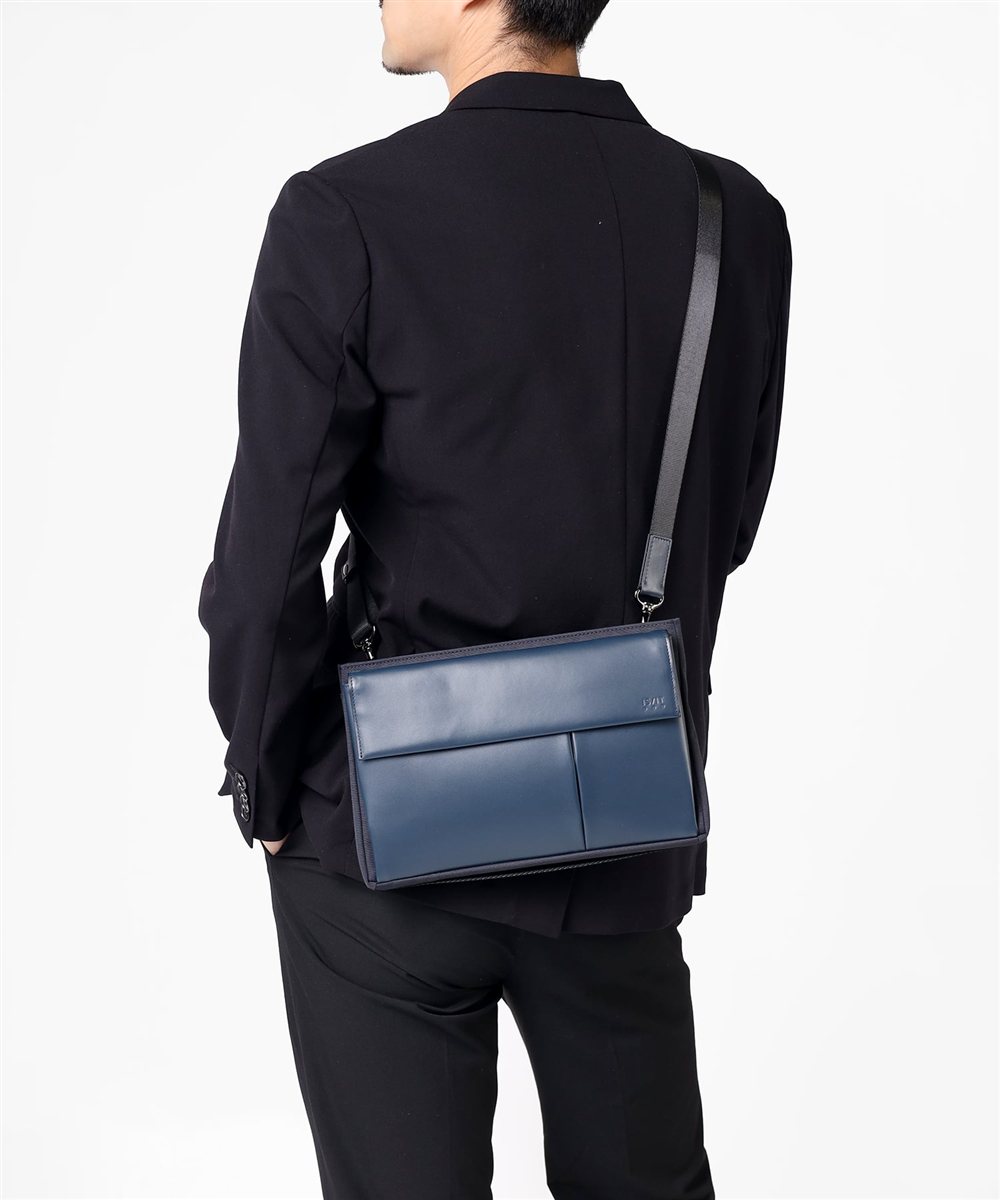 イズイット ミニット クラッチ兼用ショルダーバッグ