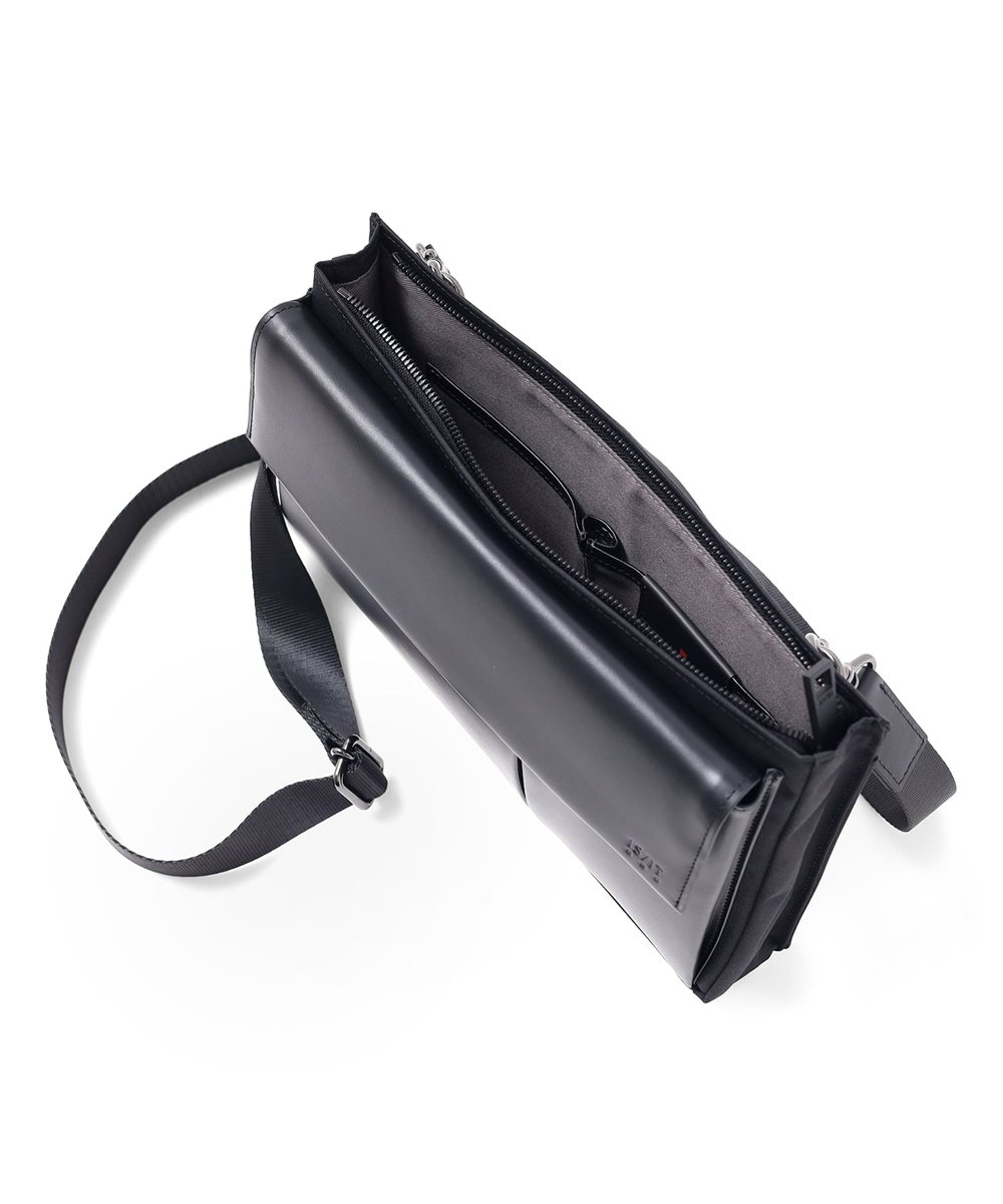 イズイット ミニット クラッチ兼用ショルダーバッグ