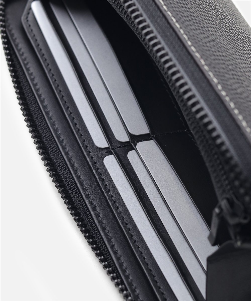 イズイット ダンク ラウンドファスナー長財布 カード段13