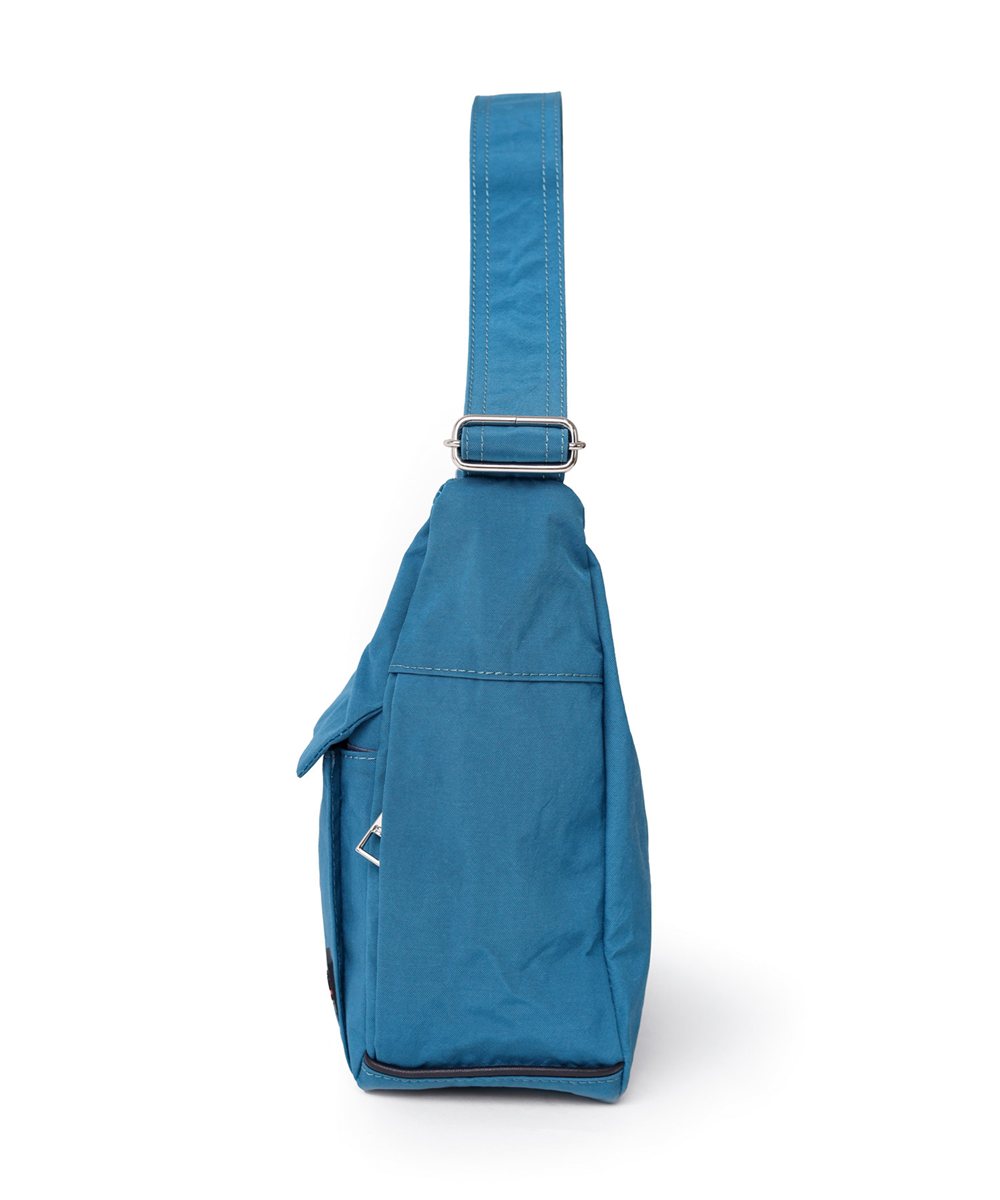 イズイット ケルプ ショルダーバッグ