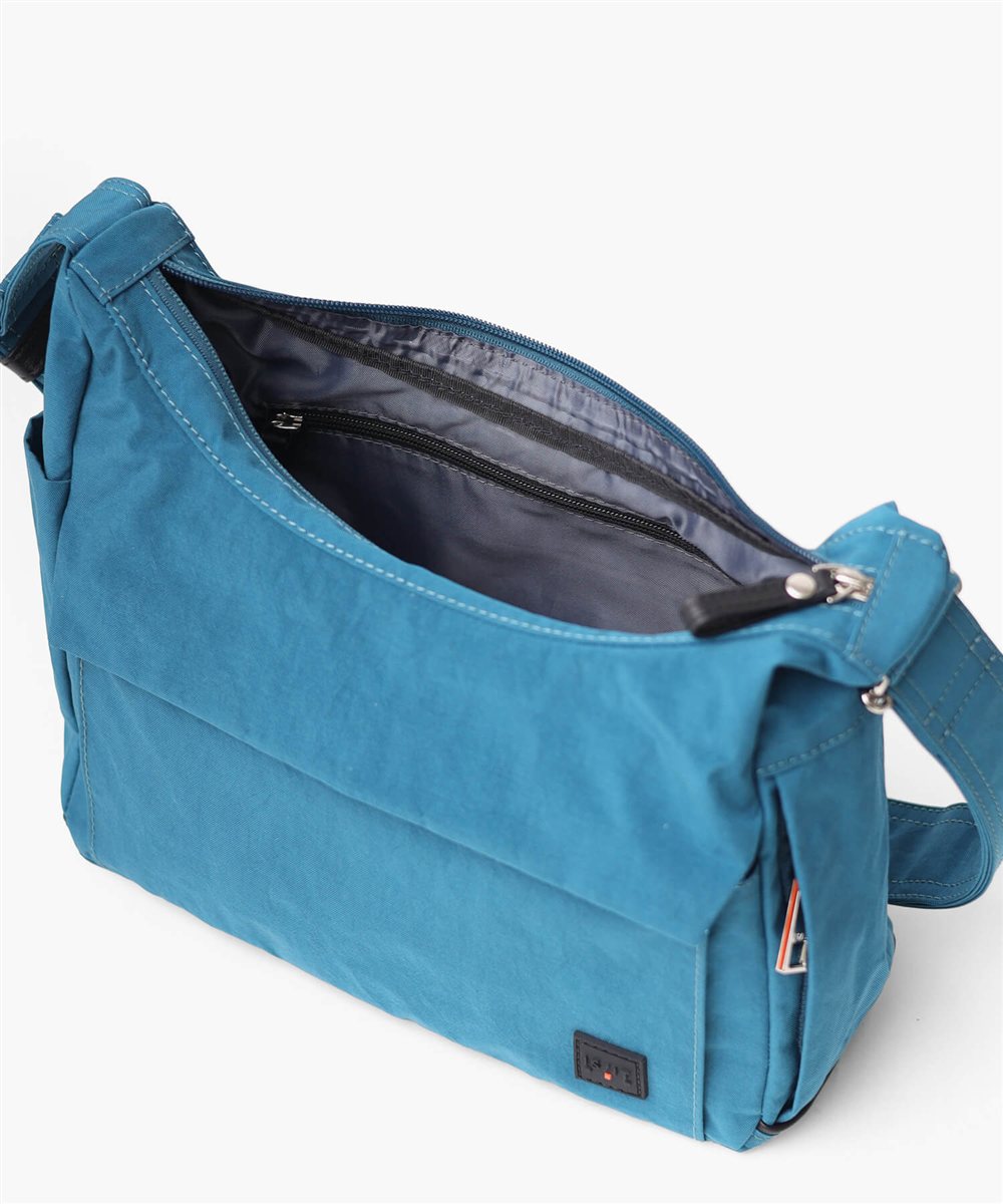 イズイット ケルプ ショルダーバッグ