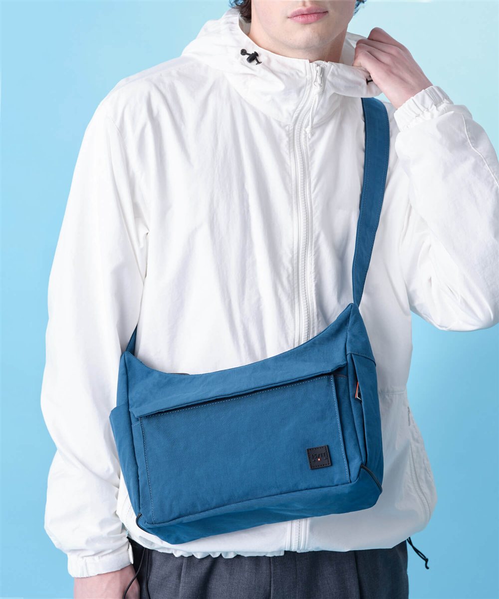 イズイット ケルプ ショルダーバッグ